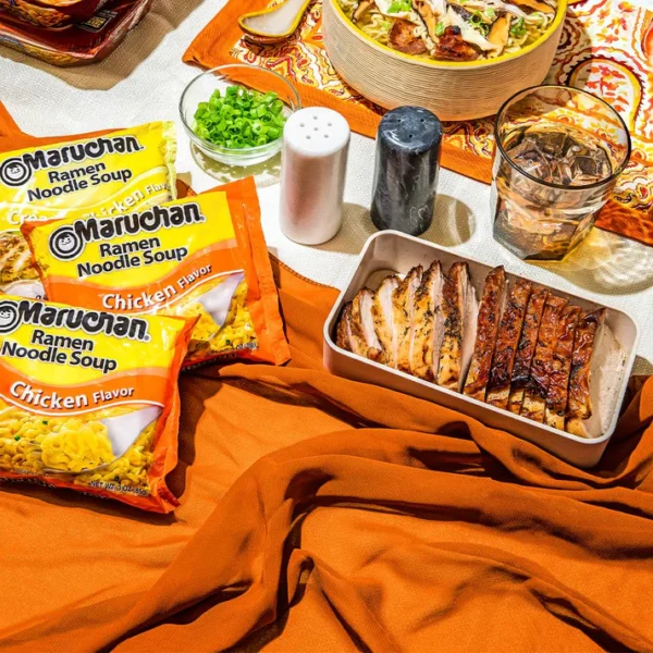 Ramen Chicken Instant Ramen Noodles Ready to Eat Meal - Image 3